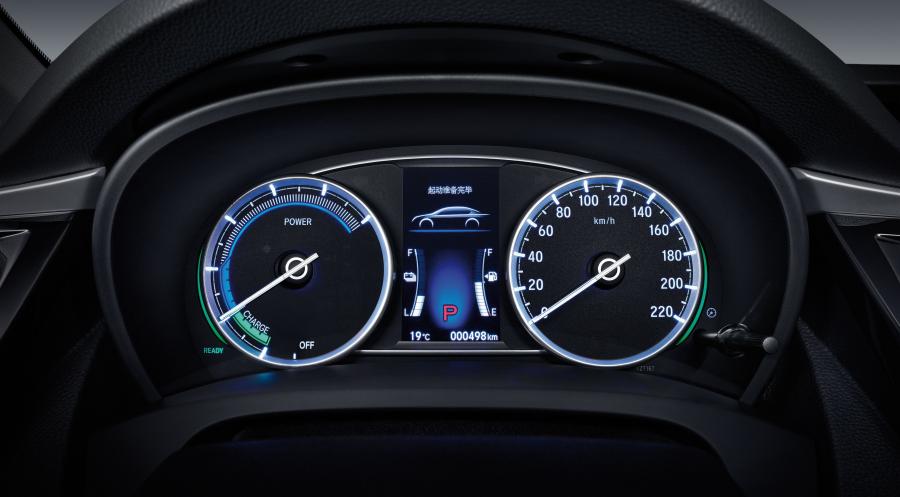 Панель приборов Honda Spirior Sport Hybrid 2016 года  (фото 8 из 16)